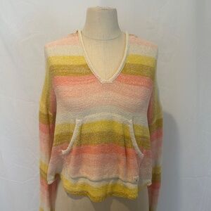 Billabong sweater size small